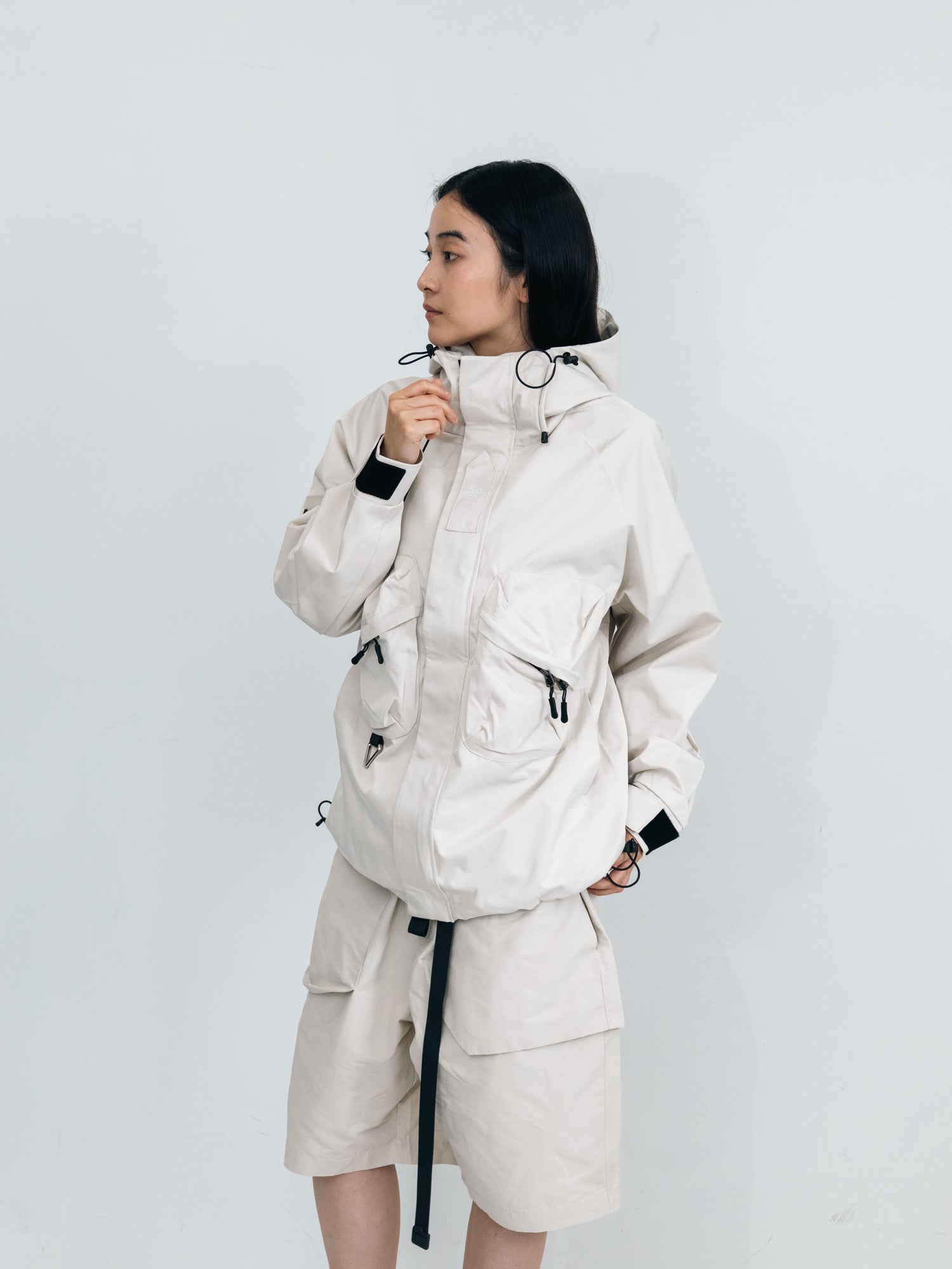 Drawstring spring nylon jacket