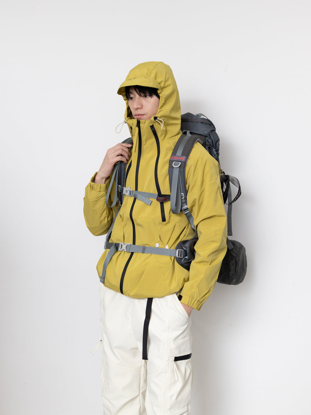 Compact Hooded Layer Jacket