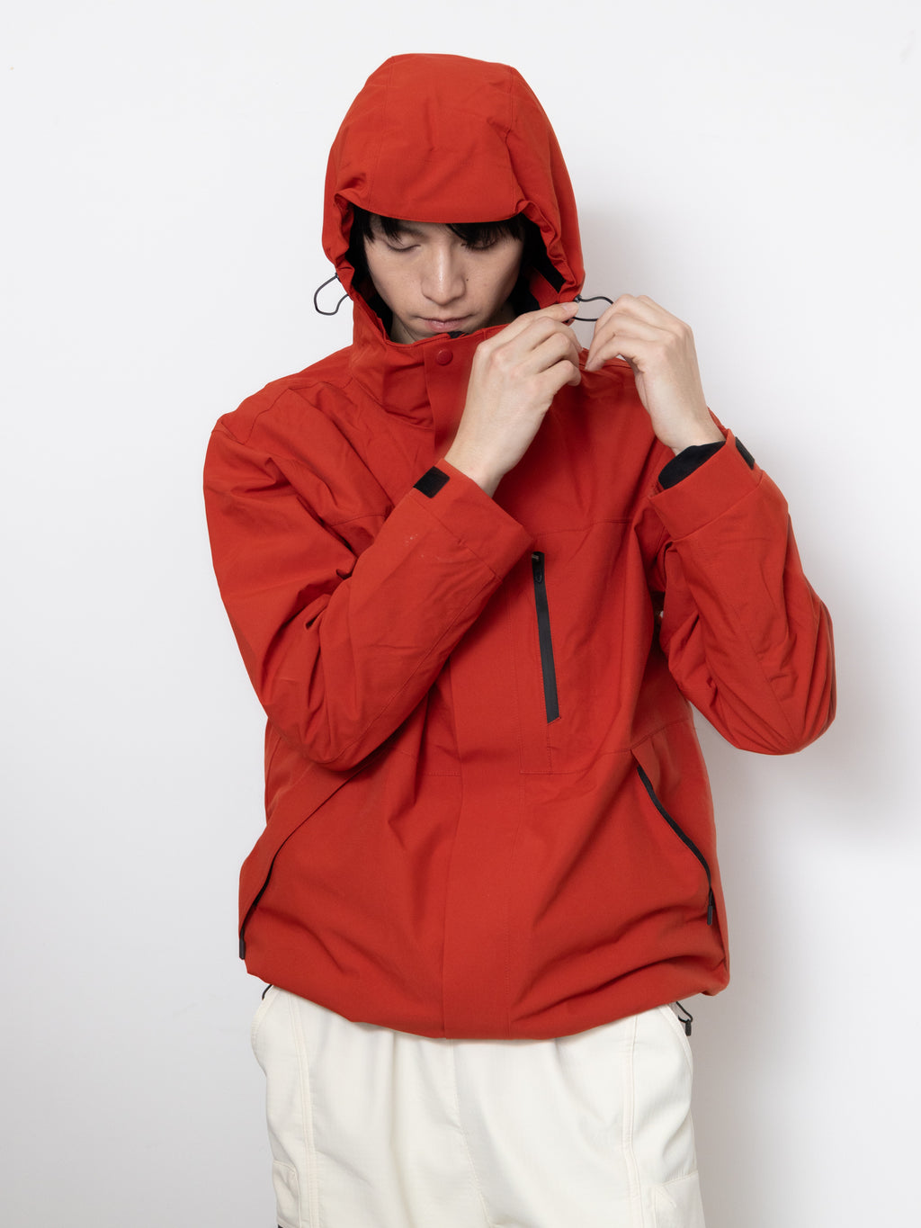 Minimal Hooded Wind Jacket