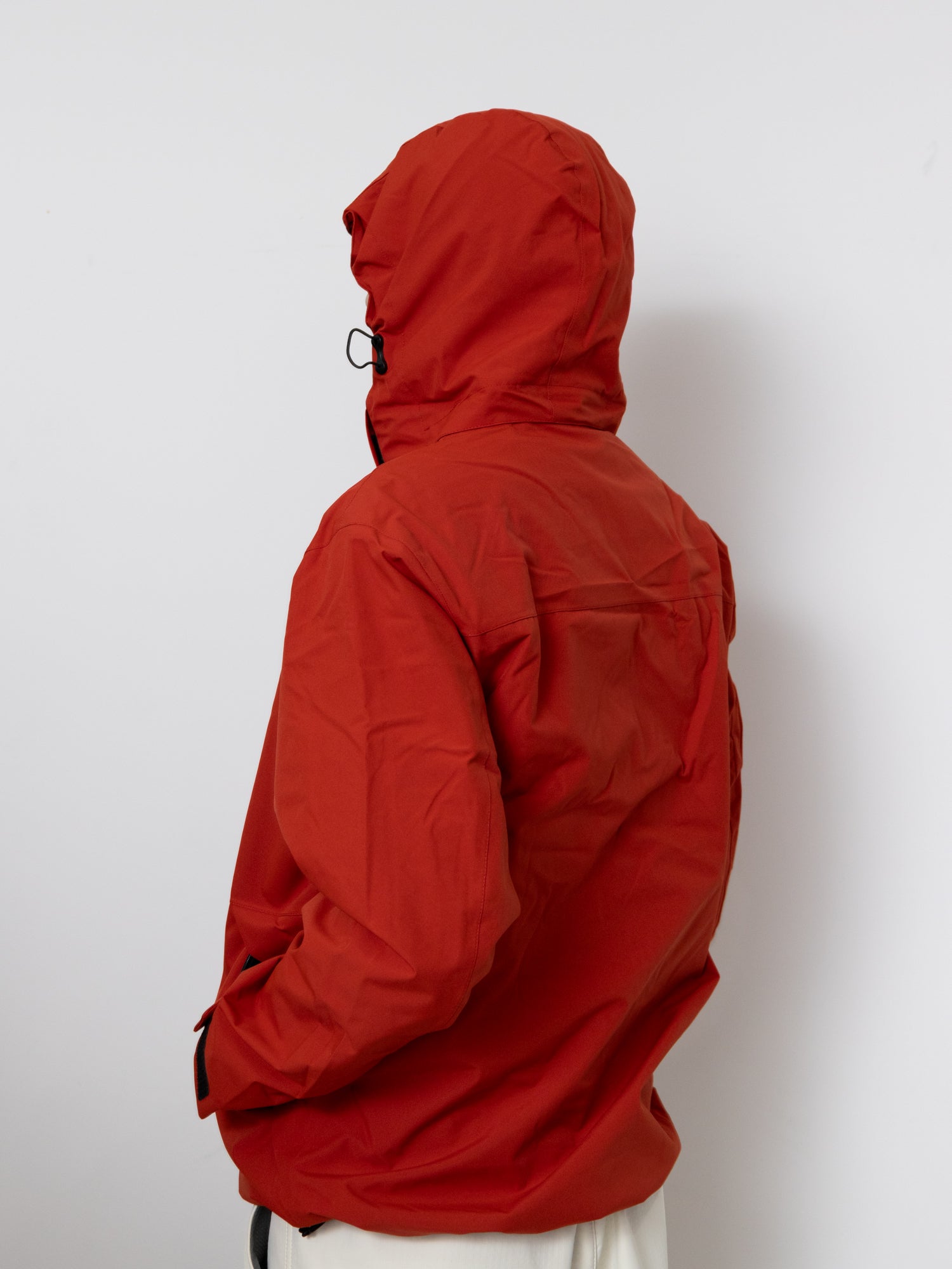 Minimal Hooded Wind Jacket