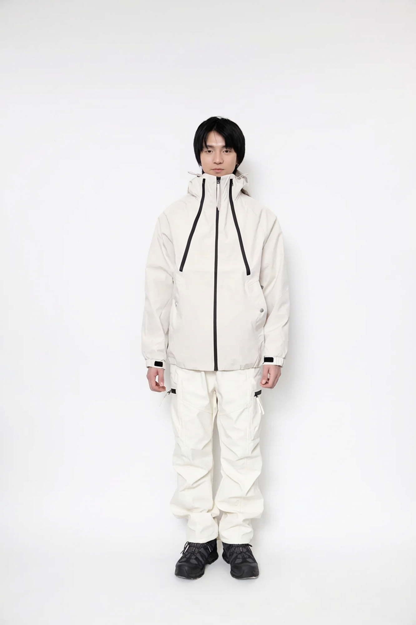 Compact Hooded Layer Jacket