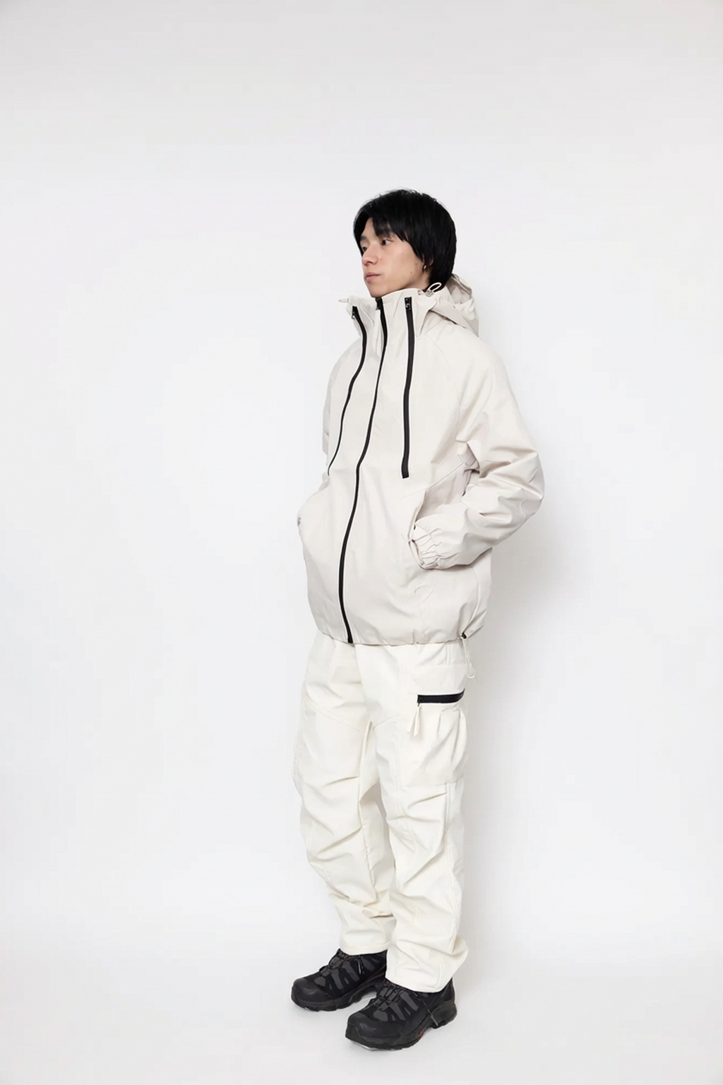 Compact Hooded Layer Jacket